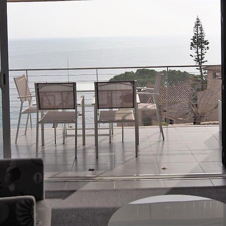Apartamento Frente Al Mar En La Mejor Ubicacion De Calella 卡莱利亚德帕拉弗鲁赫尔 外观 照片