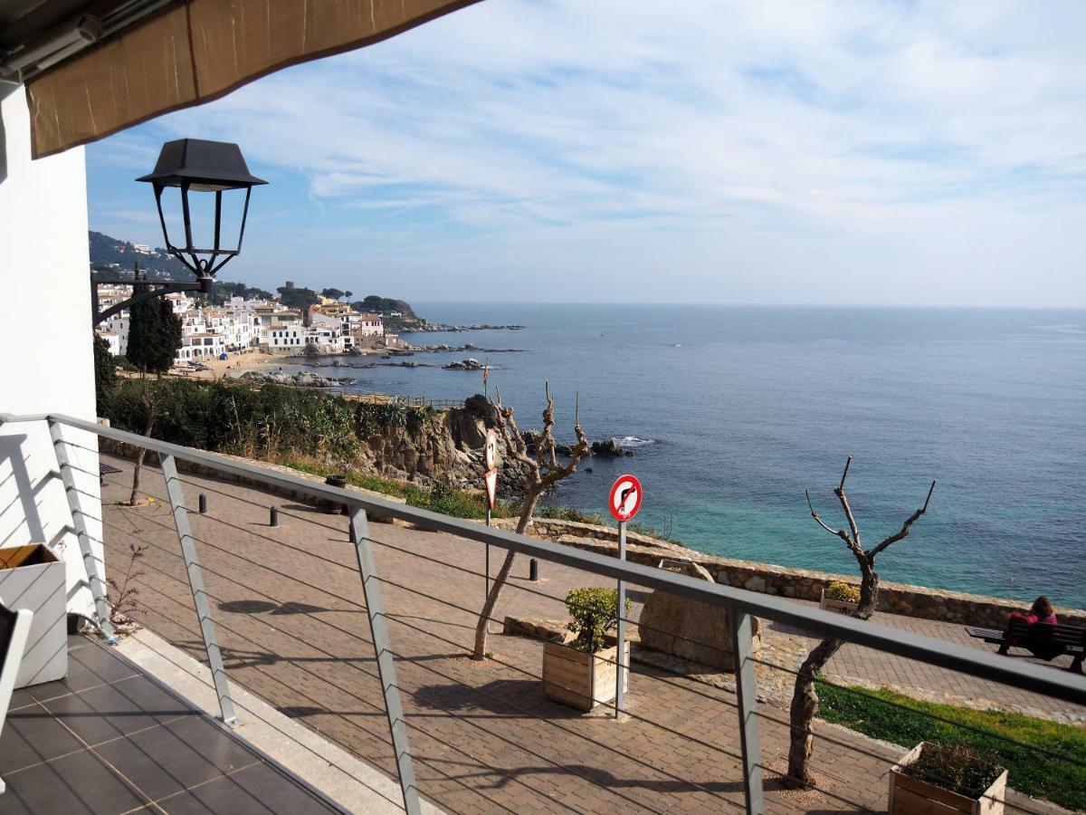 Apartamento Frente Al Mar En La Mejor Ubicacion De Calella 卡莱利亚德帕拉弗鲁赫尔 外观 照片